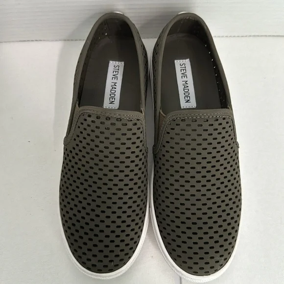 Steve Madden Women’s Wake slip on sneaker. Size 7M Olive Green color. - Picture 7 of 9